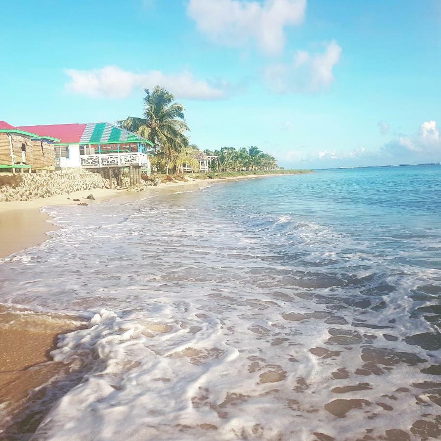 Tailua Beach Fales Manase Dış mekan fotoğraf